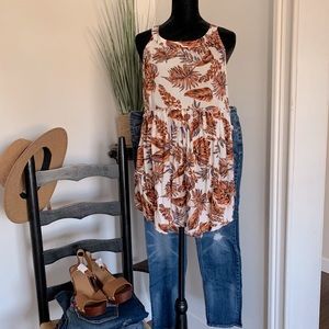 New Easel Halter Neckline Top- M